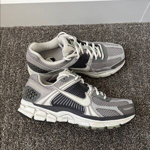 Nike Vomero 5 Women’s Size 6.5